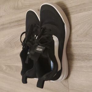 Vans Ultra Range Sneakers